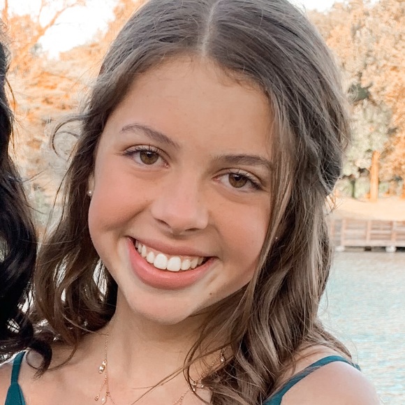 Meet your Posher, Ellie - Picture 1 of 1